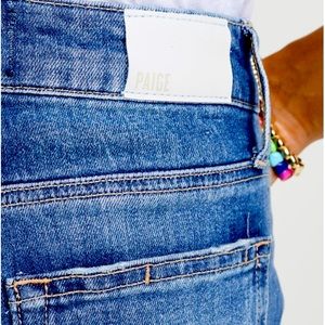 NWT PAIGE Margot High Rise Jean Shorts with raw hem. SIZE:25